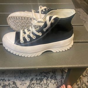 Chuck Taylor size 8 like new